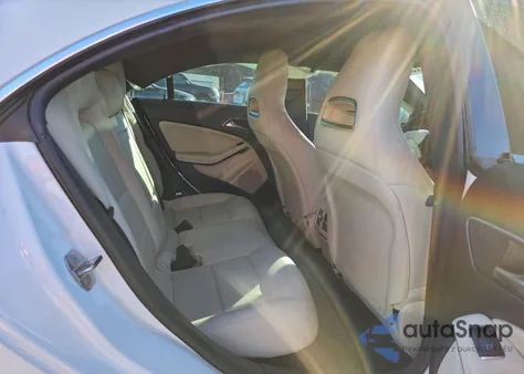 2019 Mercedes-Benz Cla 250 z USA, uszkodzony, nr VIN WDDSJ4EB4KN738533